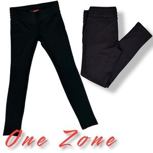 One Zone Black Leggings Size Small NWOT
